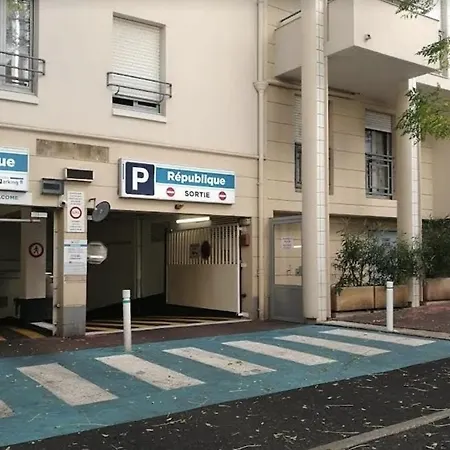 Apartment Spacious Luxury Apt, 12 Min Walk To Croisette And Conf Centre