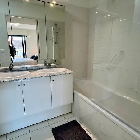 Apartment Spacious Luxury Apt, 12 Min Walk To Croisette And Conf Centre