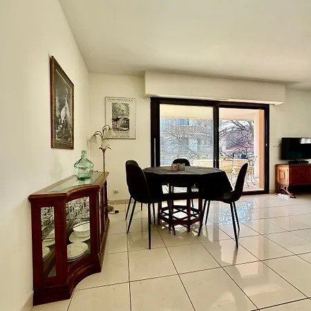 Apartment Spacious Luxury Apt, 12 Min Walk To Croisette And Conf Centre