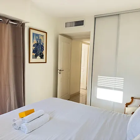 Апартаменты Spacious Luxury Apt, 12 Min Walk To Croisette And Conf Centre *