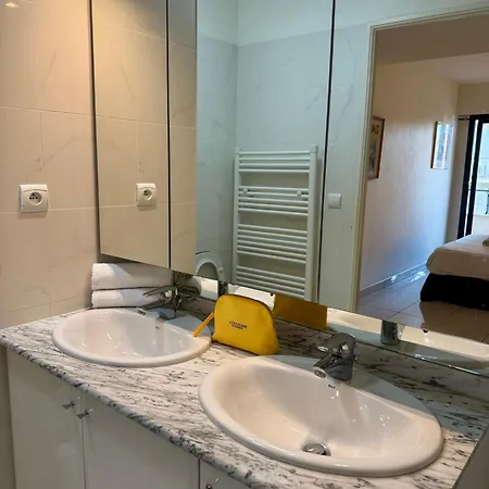 Апартаменты Spacious Luxury Apt, 12 Min Walk To Croisette And Conf Centre Канны